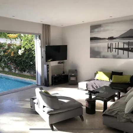 Villa Moderne Avec Piscine, Front De Mer-2